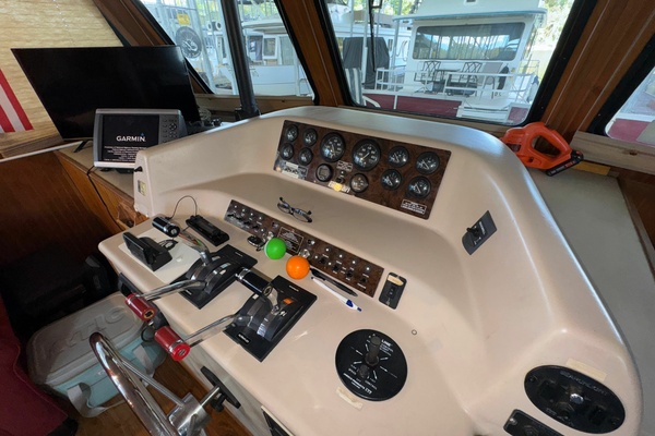 Aqua Holic III 47ft Gibson Yacht For Sale