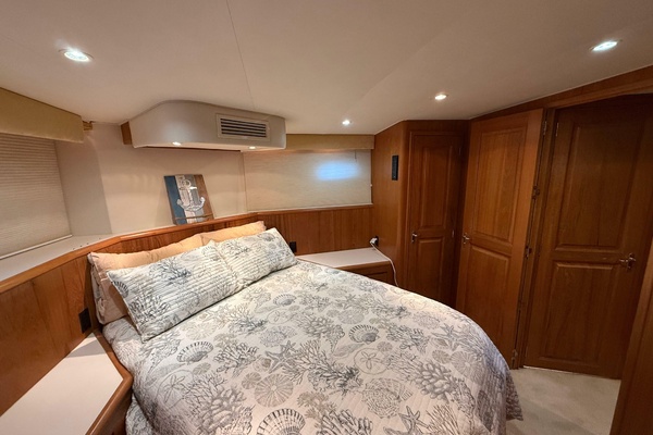 59ft Hatteras Yacht For Sale