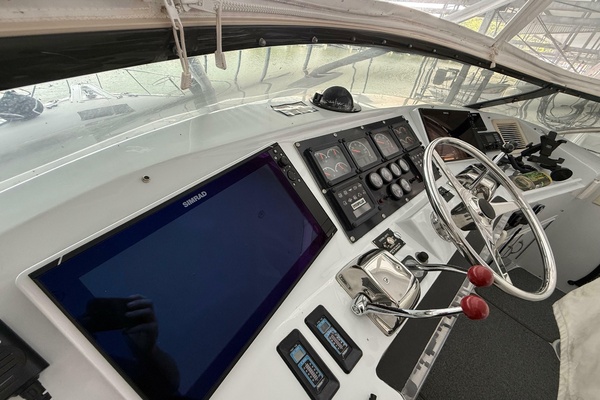 59ft Hatteras Yacht For Sale