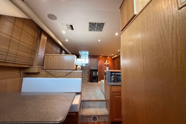 59ft Hatteras Yacht For Sale