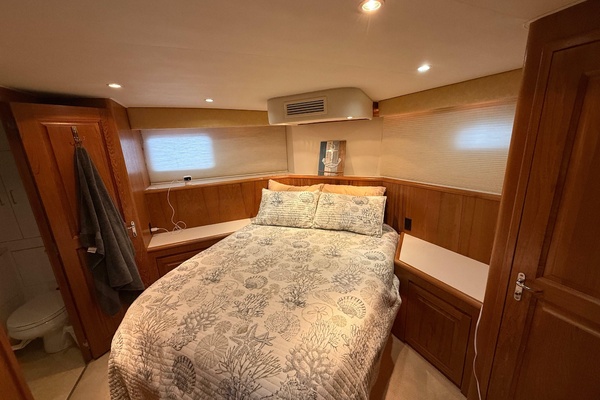 59ft Hatteras Yacht For Sale