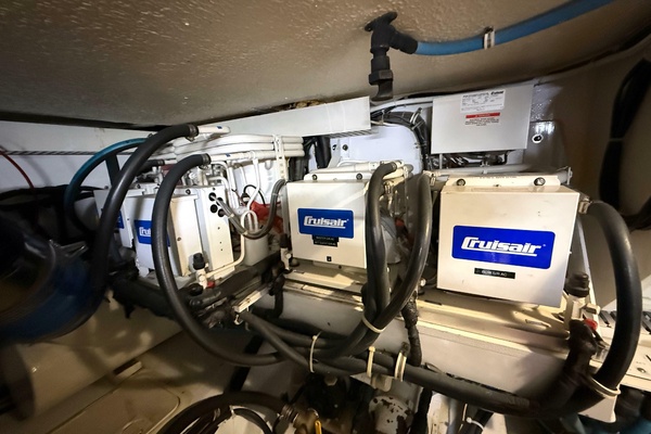 59ft Hatteras Yacht For Sale