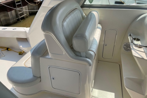 33ft Sea Ray Yacht For Sale