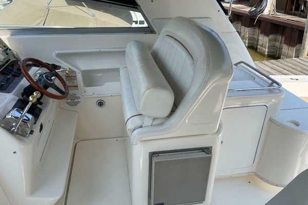 33ft Sea Ray Yacht For Sale