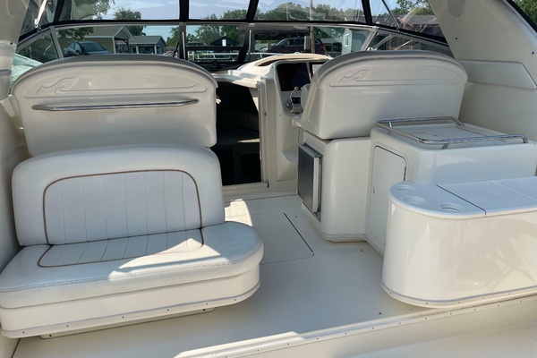 33ft Sea Ray Yacht For Sale