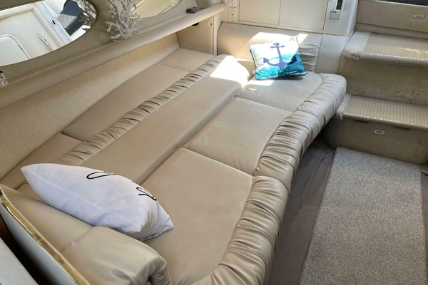 33ft Sea Ray Yacht For Sale