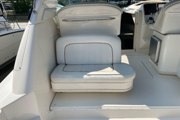 33ft Sea Ray Yacht For Sale