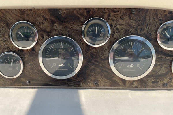 33ft Sea Ray Yacht For Sale