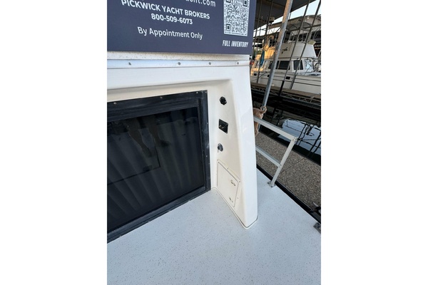 Fluid Decision 50ft Gibson Yacht For Sale
