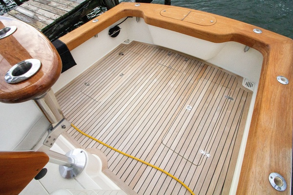 27ft Tides Yacht For Sale