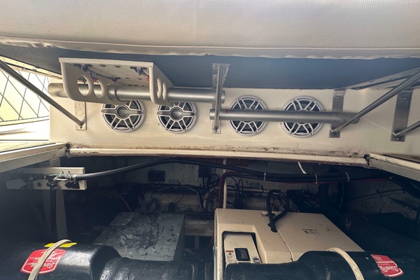 35ft Cruisers Yachts Yacht For Sale