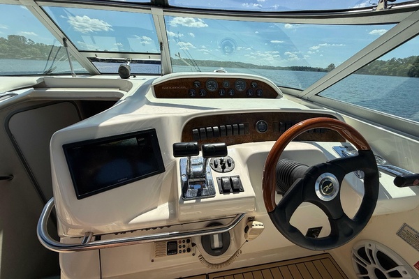 33ft Sea Ray Yacht For Sale