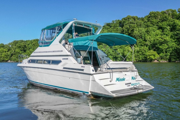 Stephanie s Delight 38ft Carver Yacht For Sale