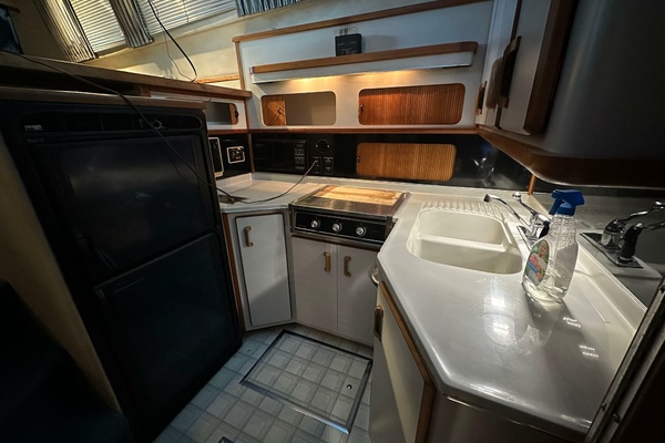 38ft Sea Ray Yacht For Sale