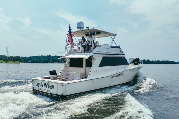 Photo of the 1990 Viking 53 Convertible "Lay A Wake"
