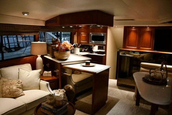 Photo of the 1990 Viking 53 Convertible "Lay A Wake"