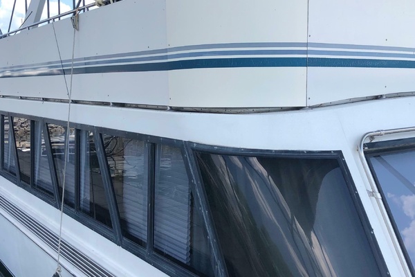 55ft Bluewater Yachts Yacht For Sale