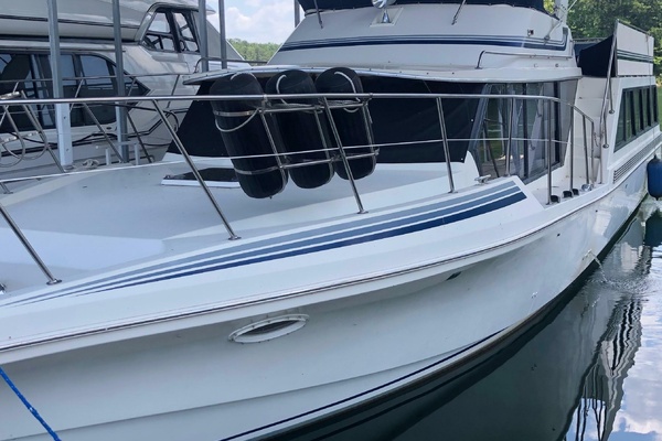 55ft Bluewater Yachts Yacht For Sale