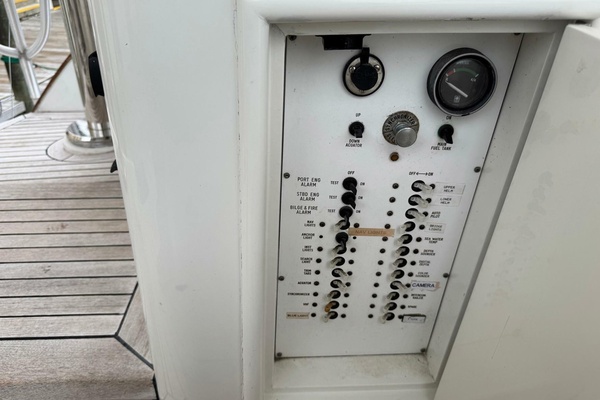 High Tide 47ft Buddy Davis Yacht For Sale
