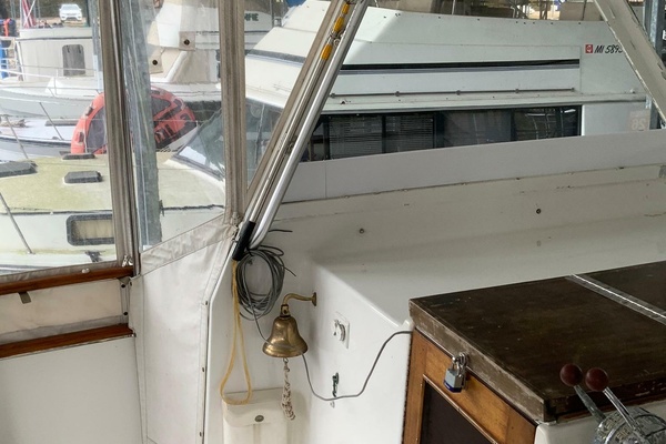 WEY PASS DUE III 41ft Hatteras Yacht For Sale