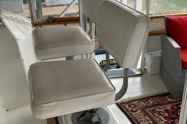 WEY PASS DUE III 41ft Hatteras Yacht For Sale