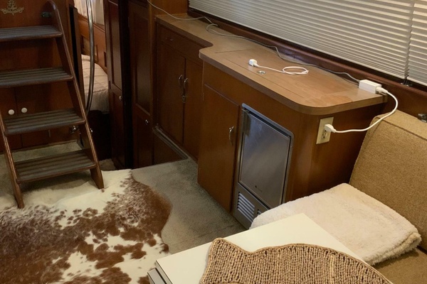 WEY PASS DUE III 41ft Hatteras Yacht For Sale