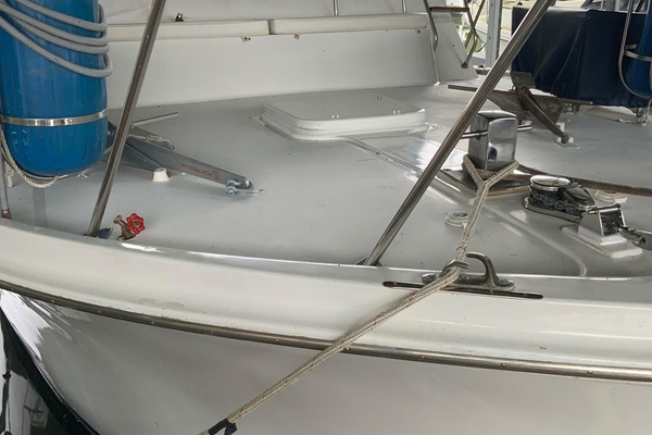 WEY PASS DUE III 41ft Hatteras Yacht For Sale