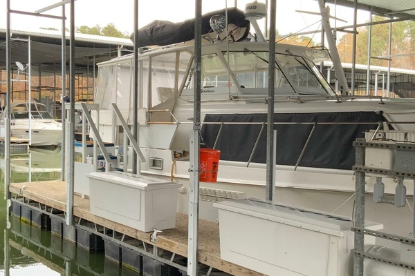 WEY PASS DUE III 41ft Hatteras Yacht For Sale
