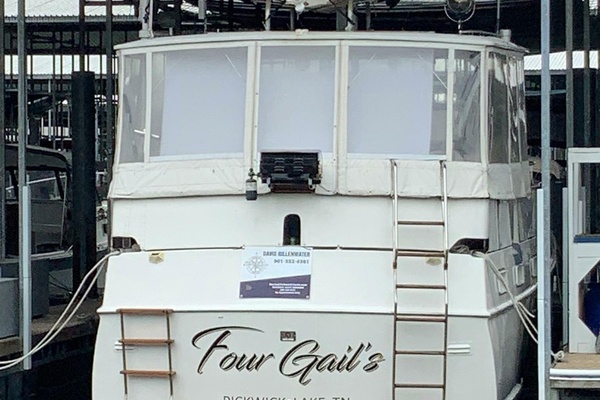 WEY PASS DUE III 41ft Hatteras Yacht For Sale