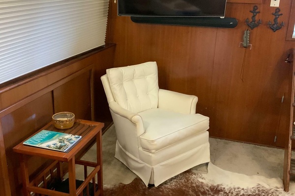 WEY PASS DUE III 41ft Hatteras Yacht For Sale