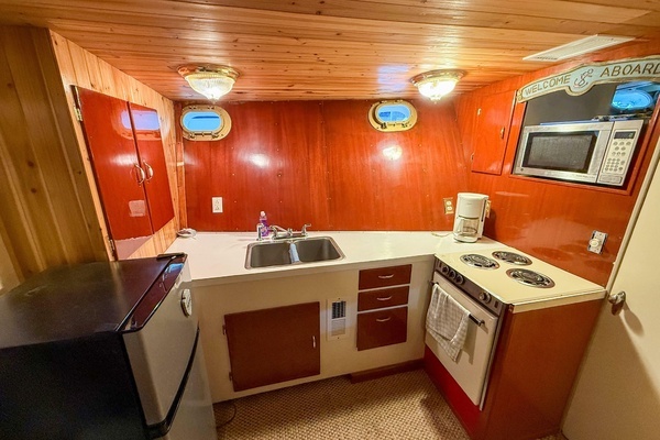 Burger Pilothouse Yacht For Sale
