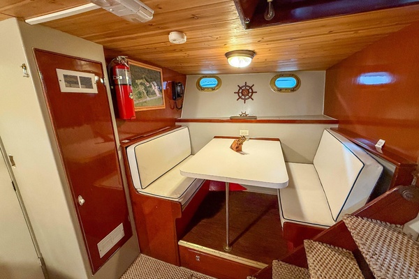 Hi Lady 60ft Burger Yacht For Sale