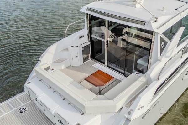 43ft Cruisers Yachts Yacht For Sale