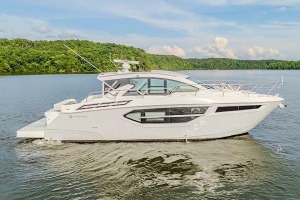 43ft Cruisers Yachts Yacht For Sale