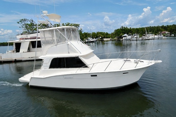 SLOW M OCEAN 36ft Hatteras Yacht For Sale