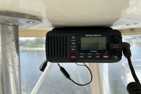 SLOW M OCEAN 36ft Hatteras Yacht For Sale
