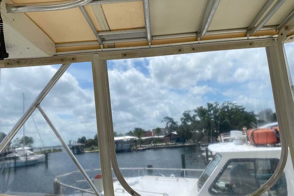 SLOW M OCEAN 36ft Hatteras Yacht For Sale