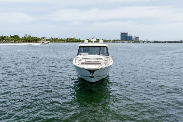 Jen and Juice 36ft Regal Yacht For Sale