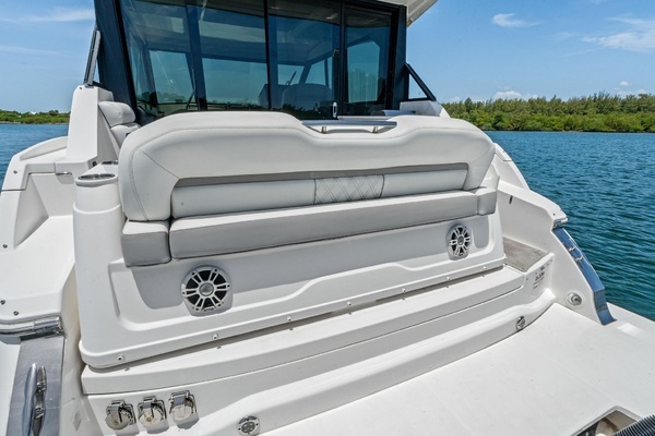 2022 Regal 36