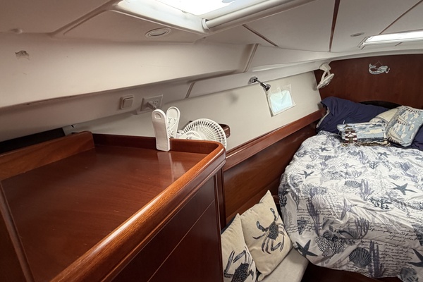 Adagio 42ft Beneteau Yacht For Sale