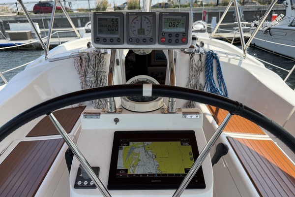 Adagio 42ft Beneteau Yacht For Sale