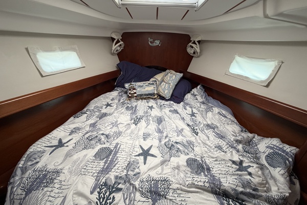 Adagio 42ft Beneteau Yacht For Sale