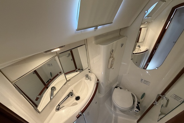 Adagio 42ft Beneteau Yacht For Sale