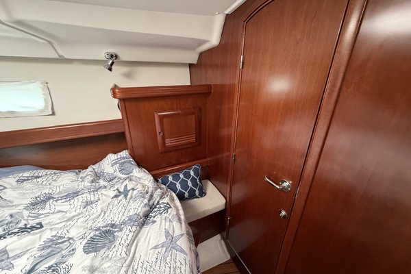 Adagio 42ft Beneteau Yacht For Sale
