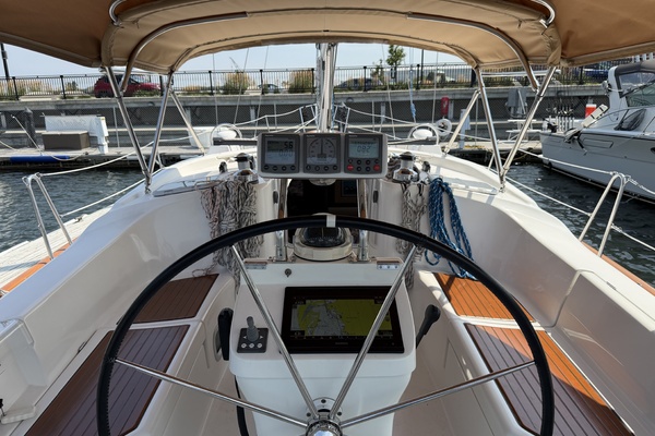 Adagio 42ft Beneteau Yacht For Sale