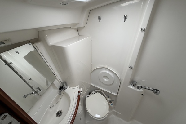Adagio 42ft Beneteau Yacht For Sale