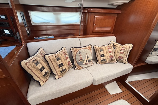 Adagio 42ft Beneteau Yacht For Sale