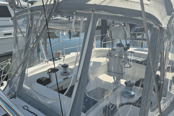Paws  amp  Chill 42ft Hunter Yacht For Sale