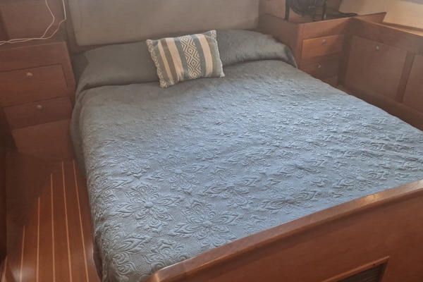 Paws  amp  Chill 42ft Hunter Yacht For Sale