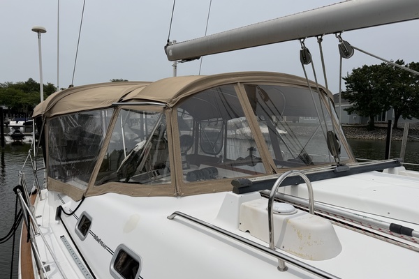 Perfect Day 3 42ft Beneteau Yacht For Sale